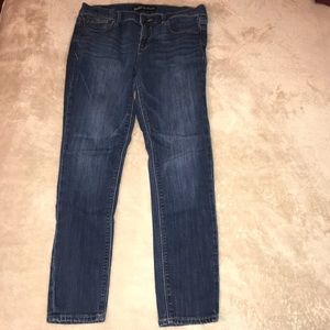 Dark wash express skinny jeans